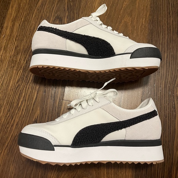 Puma Sneakers - Picture 2 of 13